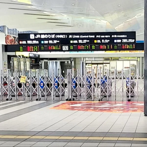 朝早い広島駅