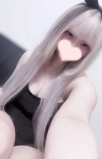 シイナ ♡ F