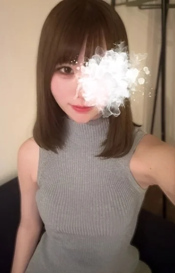 凪 ひなこ