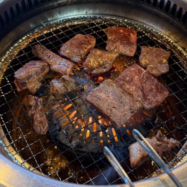 モリモリ食べるぞ〜！