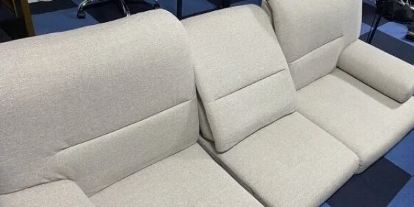 オープンマリッジSPAの待機室写真