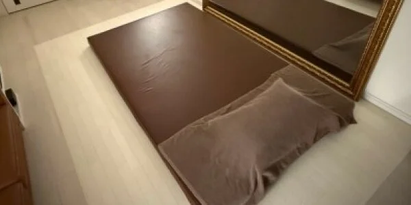 マダム江坂の待機室写真