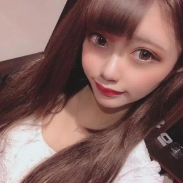 目が合ったら、たぶん照れます