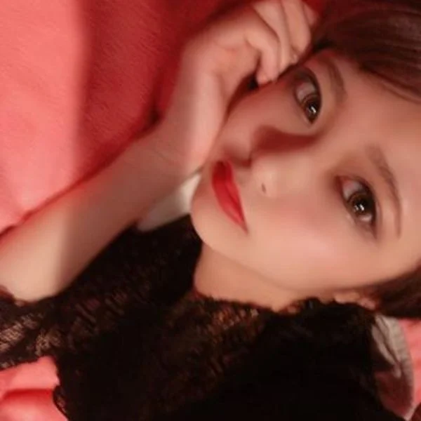 きらりは小声で待っています