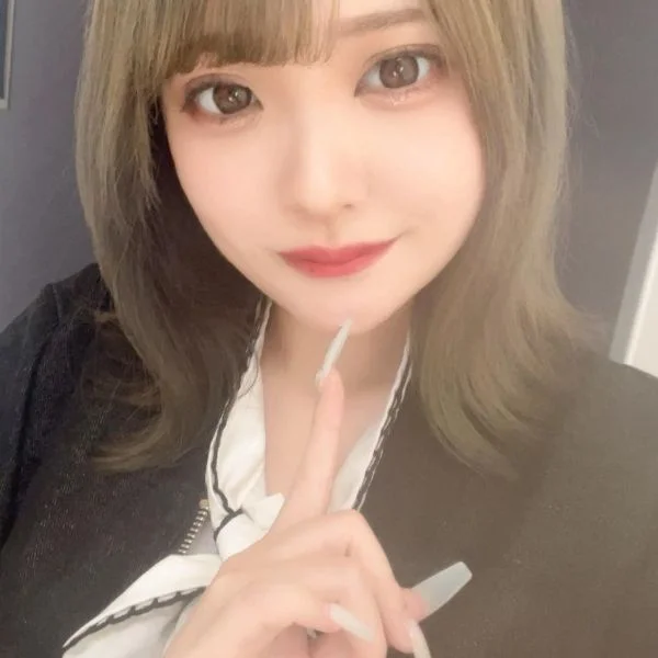 八宮めぐる、写真より会った方
