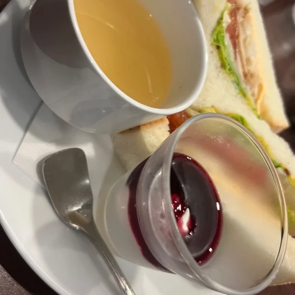 はじめてのカフェモーニング♡