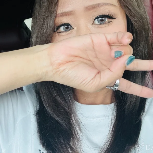 髪色変えました😆
