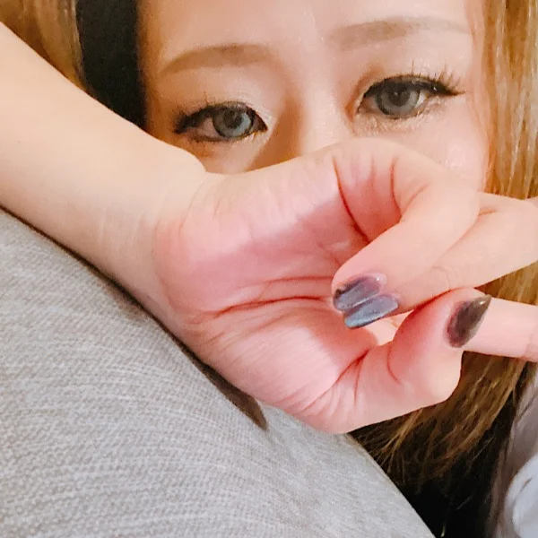 本日休み🍀明日以降お待ちしております❣️