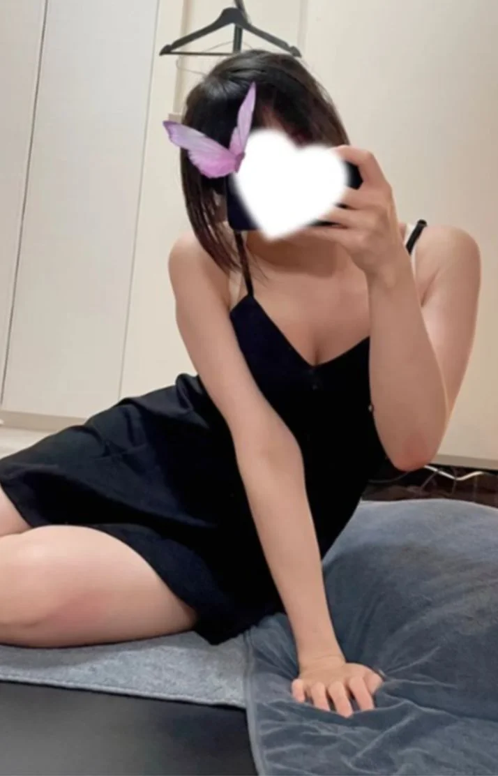 今夜も、深夜1:00〜出勤するので、私と夜遊びしましょ🥰