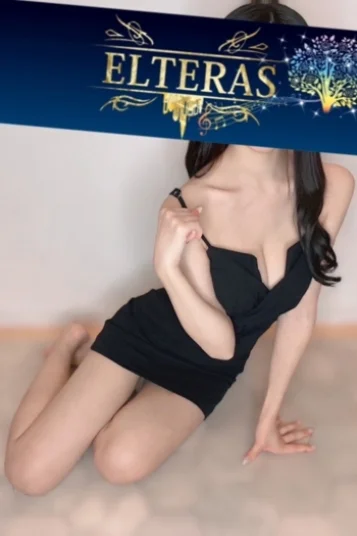 月足なぎ