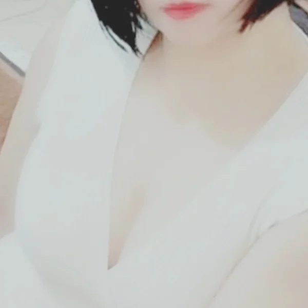 またまた曇り☁️( '-'  ☁️ )