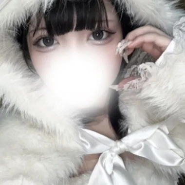 ひな(SILVER)>の写真