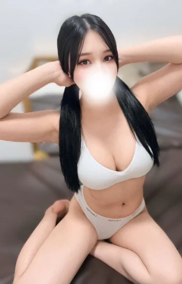 茜みな