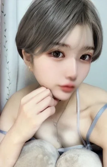 あきら純白の超美少女