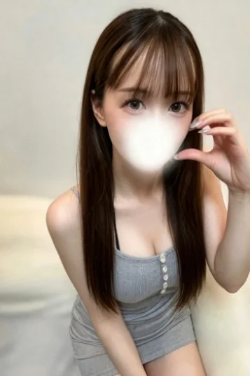 新城りさ