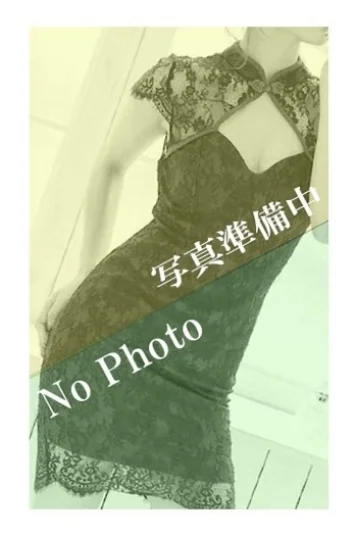 尾崎まひな