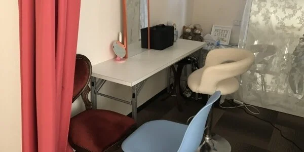 美の証明の待機室写真