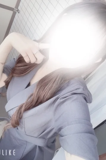 朝霧　れい