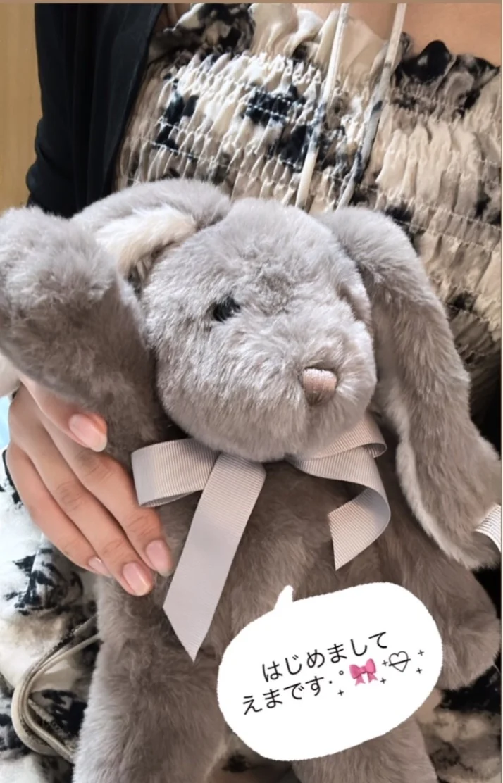 はじめまして、えまです‧₊˚ 🎀₊⁺♡̶₊⁺