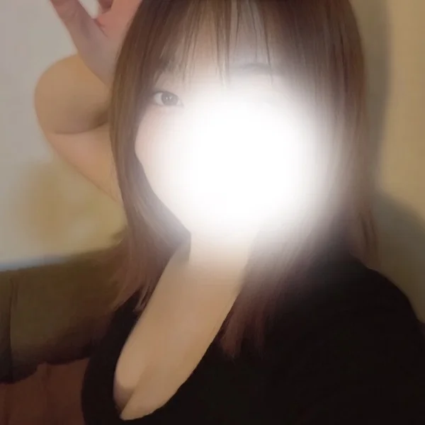 今日も出勤だよ〜ᥫᩣ  ̖́-