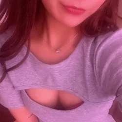 美女セラピが秘密のオプションで・・・