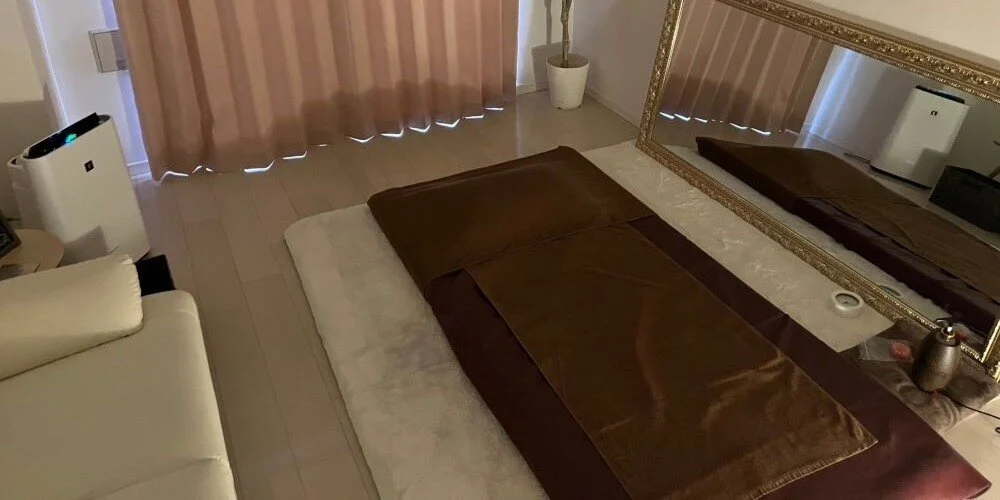 ヒルガオ～大人セラピスト倶楽部～江坂店の施術室写真