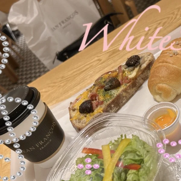 ノンビリなランチ時間😋🍴💕