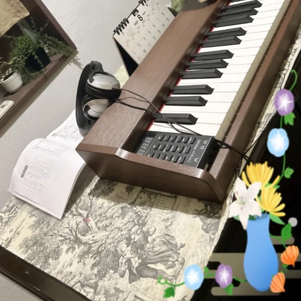 昨日、新しい電子ピアノが届きました。