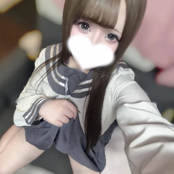制服姿のロリたんと危ないことしちゃう？