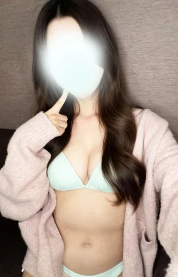 新人・みれい