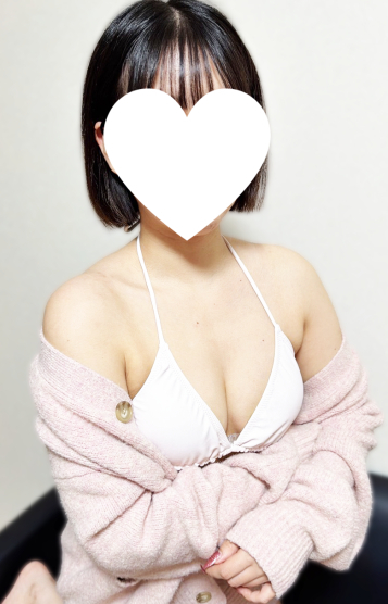 新人・夏菜（かな）