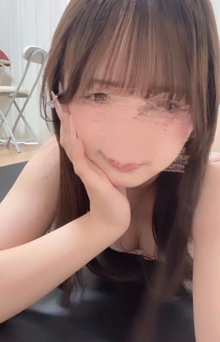 本日出勤してます🤍