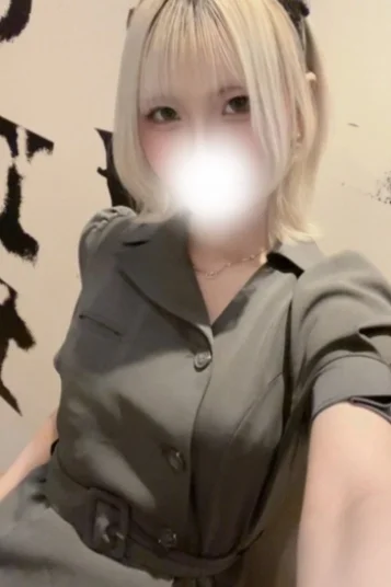 鷹宮せな