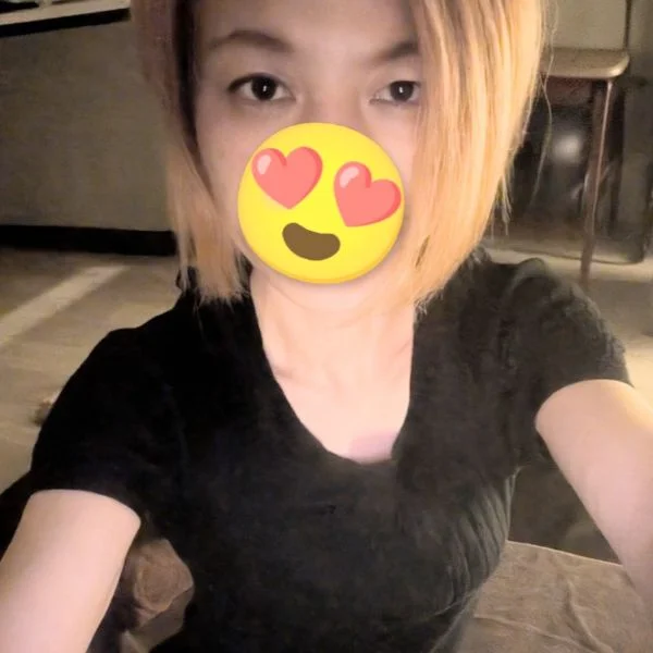 本日18時30分～23時まで出勤してます(*ˊ˘ˋ*)