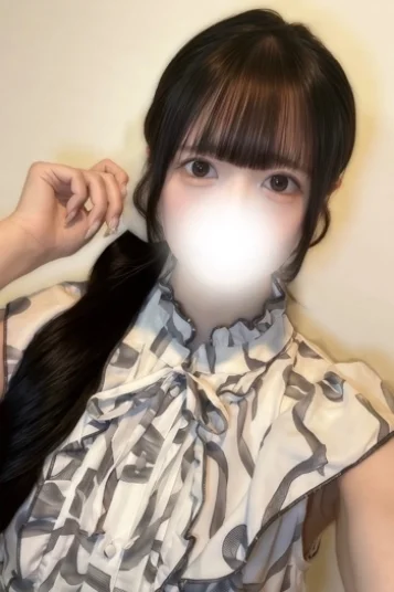 白雪 ここな