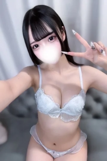 水瀬ななみ