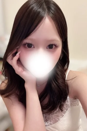 安達 ゆな