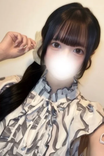 白雪 ここな