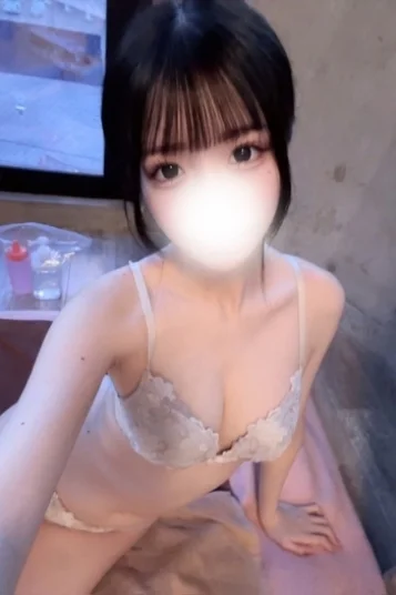 水瀬ななみ