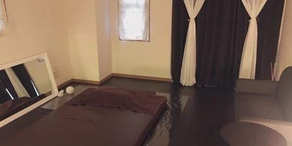  異世界の扉　大宮の待機室写真