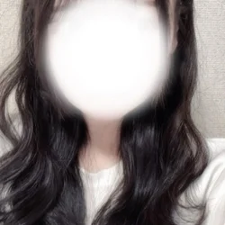 桃瀬にこる