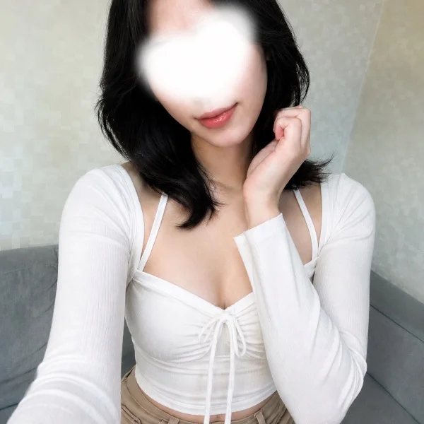 (⸝⸝o̴̶̷᷄ ·̭ o̴̶̷̥᷅⸝⸝)♡⃛ ̖́-