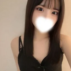 三上 ひな