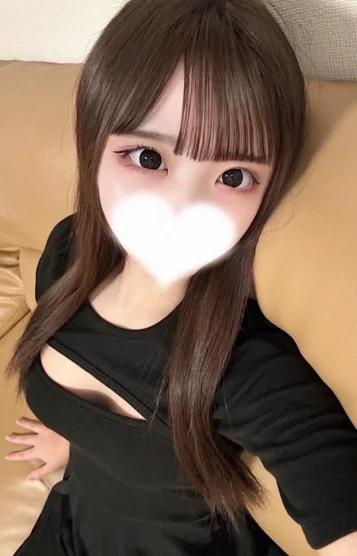 三上 ひな