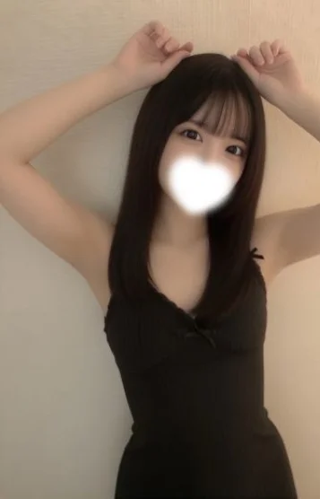 三上 ひな