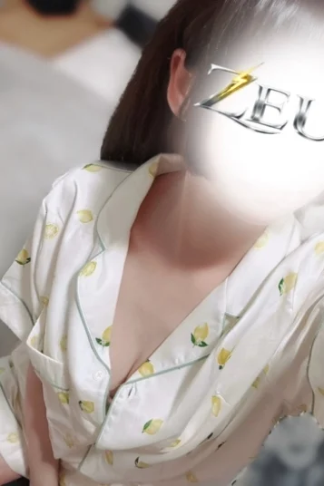 由良 たまき