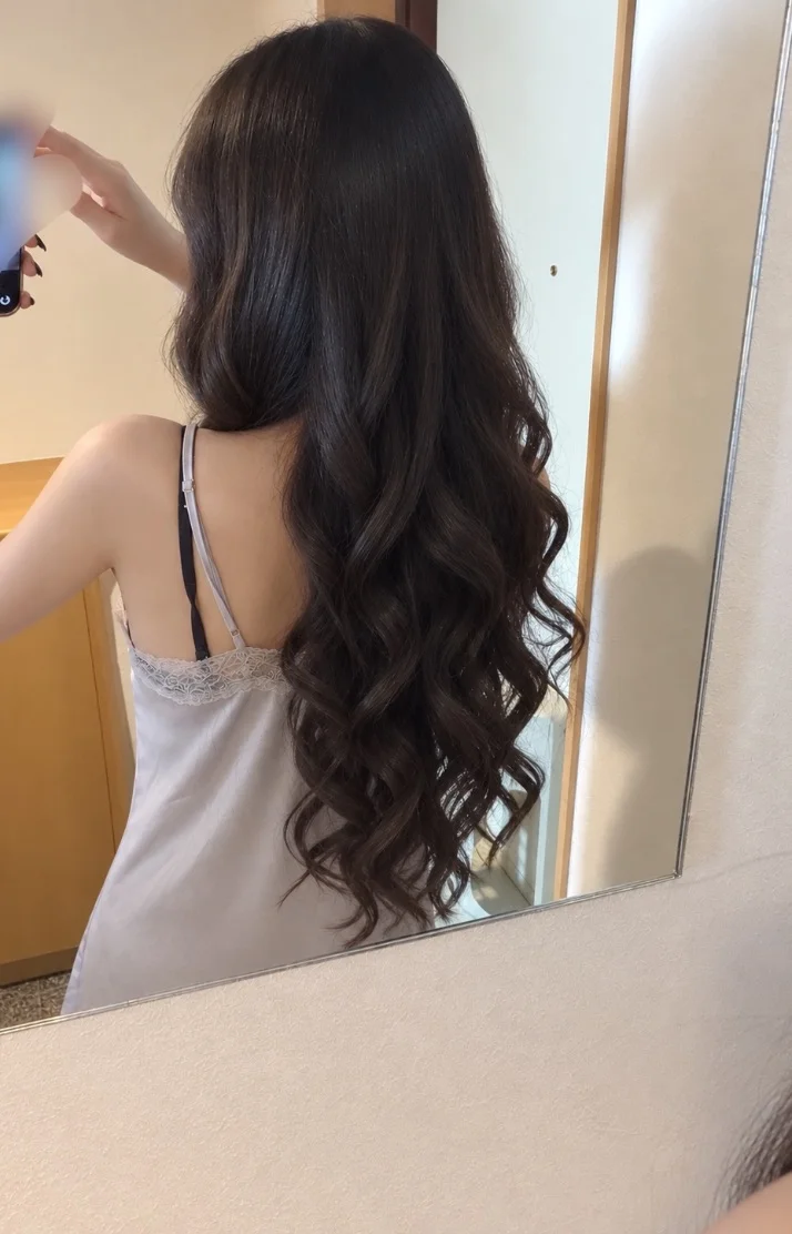 本日11時〜出勤しております💐