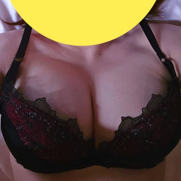 寝違えた…