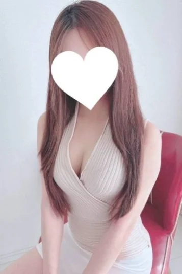 三上まみ