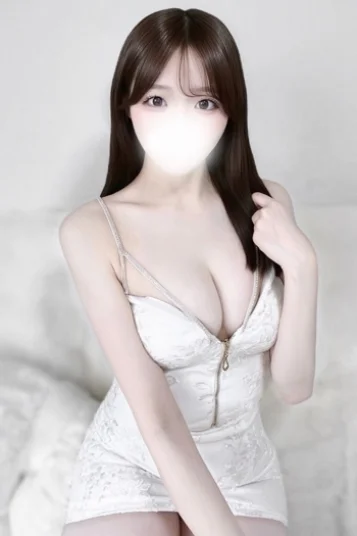 桜井ひな